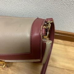 上品系ショルダーバックの画像