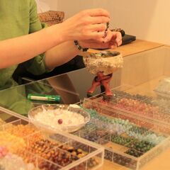 【5月限定】パワーストーンブレスレット作成体験☆オーラリーディング付き（心斎橋駅すぐ） - 地元のお店