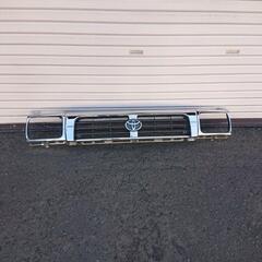 ハイラックストラックフロントグリル