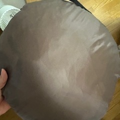 DAISO ポップアップテントの画像