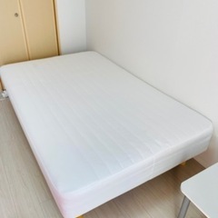 【引き取り限定】セミダブルベッド　無印