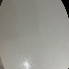 白テーブルの画像