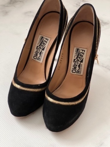 Ferragamoパンプス☆本スエード☆35 1/2 (precious☆) 針中野の Ferragamoパンプス☆本スエード☆35 1/2 (precious☆) 針中野の