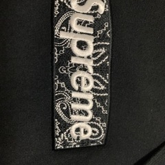 本日限定‼️最終値下げしました✨supremeパーカーMsizeブラックおまけ付き??