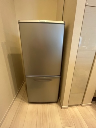 冷蔵庫　パナソニック　NR-B145W