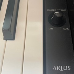 電子ピアノ　椅子付きの画像