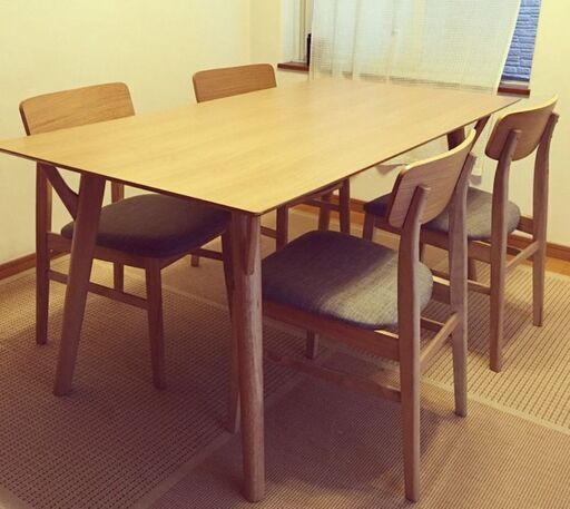 ニトリ_ダイニングテーブルセット(150cm)