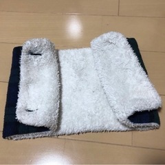 暖かいネックウォーマー　usedの画像