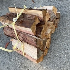 【薪】針葉樹　1束4キロ400円　焚き火やキャンプに