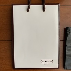 ブランドショッパー＆口紅の画像
