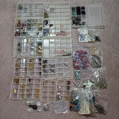天然石、淡水パール、ビーズ、アクセサリーパーツなどなど15万円相当を5万円でいかがですか？