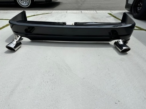 ハイエースリアバンパー