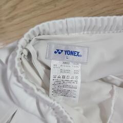 YONEXスコート白の画像