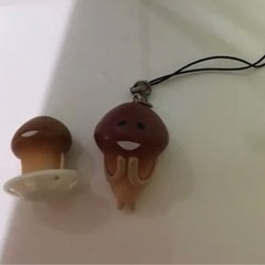 なめこ栽培ぬいぐるみ2つとおまけ2つ。の画像