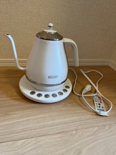 ⭐️引っ越しのため23日まで来れる方限定⭐️デロンギ　湯沸かしポット　DELonghj