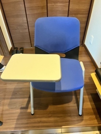 チェア　テーブル付き