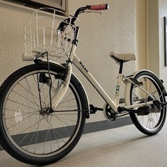 bikke 子供用自転車 ホワイト 前面バスケット付き 22インチ 子供用自転車 bikke（ビッケ）22インチ ホワイト