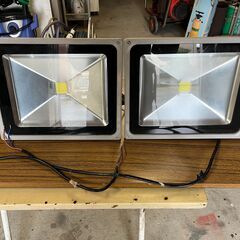 【お値下げしました】投光器　　2台　　※金額は1台あたり　　