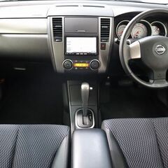 🔵オトロン🔵自社ローン・金利%　🚗【日産◎ティーダ 15M】🚙・・・走行距離1.2万㎞の画像