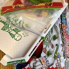 マリオカートのエアホッケーほぼ未使用品の画像