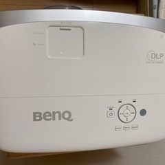 BenQ ホームシアタープロジェクター HT2050の画像