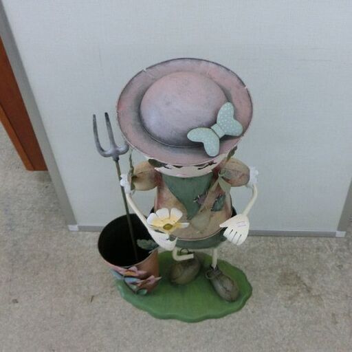 オブジェ お花を持った女の子 高さ86cm 大きめ 帽子をかぶった女の子 短パンの女の子 庭 ガーデニング 置物 飾り ディスプレイ 札幌 西野店