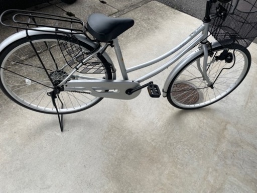 ★極美品　中古自転車！ママチャリ　カゴ付き　シルバー　26インチ　防犯登録ok