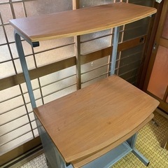 パソコンラックの画像
