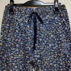 花柄パンツの画像