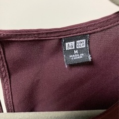 美品　ユニクロ　UNIQLO ノースリーブラウス　ワイン　H&M トップスの画像