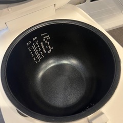 ⭐️【6月30日まで限定】⭐️炊飯器　IH 炊飯ジャー　5.5合の画像