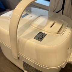 ⭐️【6月30日まで限定】⭐️炊飯器　IH 炊飯ジャー　5.5合の画像