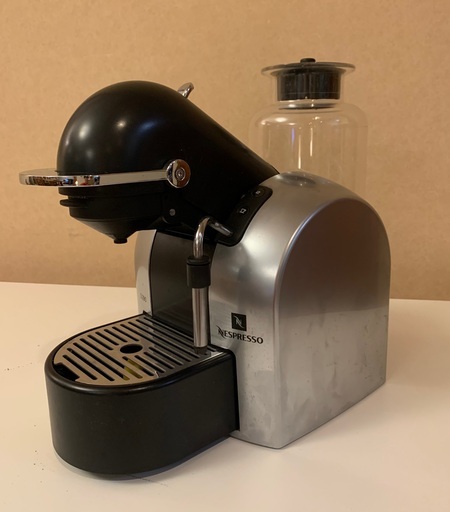 Nespresso コーヒーメーカー＆ネスプレッソスリーブ