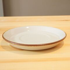 デンマークより入荷したDesiree(デシレ)社の極北の地を意味するThule(ツーレ)シリーズのカップ&ソーサーです。和食器とも相性が良い上品なで美しいデザインが魅力のビンテージのコーヒーカップ。DF222の画像