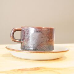 デンマークより入荷したDesiree(デシレ)社の極北の地を意味するThule(ツーレ)シリーズのカップ&ソーサーです。和食器とも相性が良い上品なで美しいデザインが魅力のビンテージのコーヒーカップ。DF222の画像