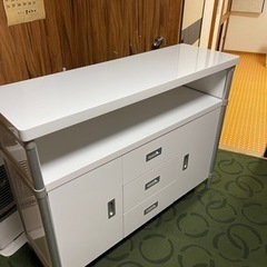 ★急募★美品★ハイセンス・キャビネット★クリアホワイト★