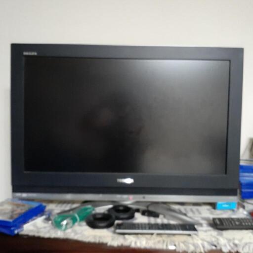 東芝REGZA、デジタルハイビジョン液晶テレビ32インチ