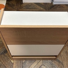 ケーブル収納ボックスの画像