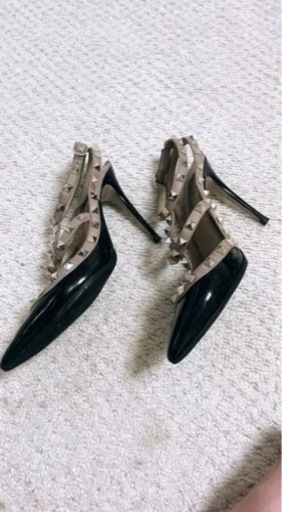 美品！VALENTINO バレンティノ ロックスタッズ ヒール パンプス