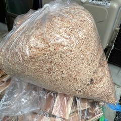 無料！材木の切りくず　焚き火などの火付に！