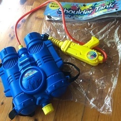 タンク水鉄砲　未使用に近い