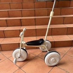 子ども三輪車　手押し棒付きの画像