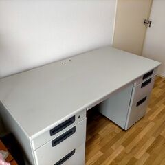 事務机＜中古（凹み汚れあり）＞