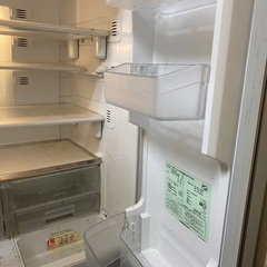両開きドア　冷蔵庫の画像