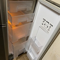 両開きドア　冷蔵庫の画像