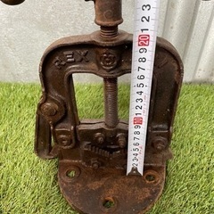 古い道具　鉄製特殊バイス　日立REX No1  MIYAGAWA.MFG.Co の画像