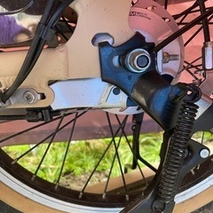 3人乗り用チャイルドシート付きギュット・クルームR・EX：マットキャメル(2022モデル)の画像