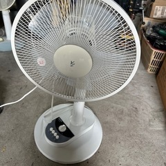 16年製　山善　扇風機　YMT-N30(W)