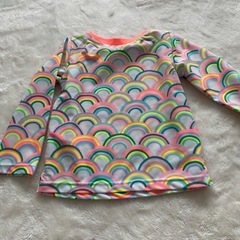 新品♡baby gap♡ラッシュガード虹★12～18months  80cmの画像