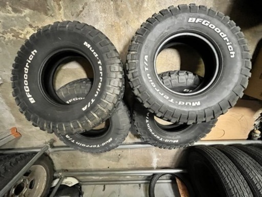 BF Goodrich MT KM2 廃盤　ホワイトレター　255/85r15